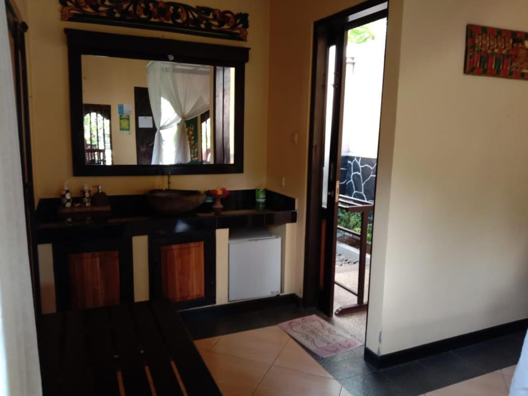 Tirta Sari Bungalow Pemuteran  Exterior photo